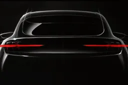 Ford svela il teaser di una vettura elettrica ispirata alla Mustang