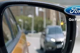 Ford Blind Spot e Cross Traffic Alert: “occhi attenti” anche dietro la testa