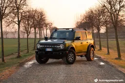 Prova su strada Ford Bronco: come si guida, quanto costa e come va in 4x4 il fuoristrada americano