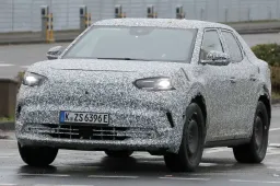 La nuova Ford Capri per la prima volta su strada: cosa sappiamo