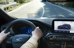 Attenzione ai colpi di sonno: ecco come funziona il Ford Driver Alert