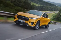 Ford Mustang Mach-E GT: prezzi e prestazioni del SUV elettrico da 487 CV