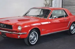La Ford Mustang di Stallone all’asta