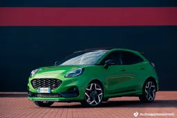 Ford Puma ST 2023: prova su strada, interni, motore e prezzo