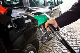 Stangata Carburanti ad Agosto: lo "sconto fantasma" sul Diesel costa milioni. Assoutenti invoca Mister Prezzi