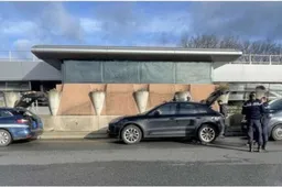 Beccata a 230 km/h in autostrada: la scusa non sta in piedi