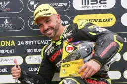 Tragedia alla Dunlop Cup: morto il pilota durante il primo giro