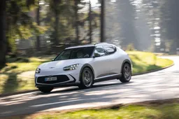 Novità Genesis Auto: la GV60 vince l’edizione 2022 del Red Dot Award