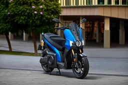 Nuovo Seat MÓ 125 Performance: prezzo, motore elettrico, autonomia