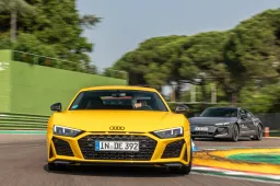 Prova in pista Audi R8 VS RS e-tron GT Performance: perchè il termico non ha rivali