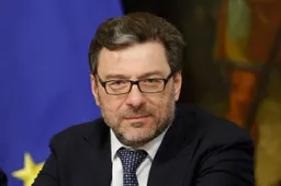 Incentivi auto 2022: extrabonus per ISEE sotto i 30.000 euro, come ottenerlo