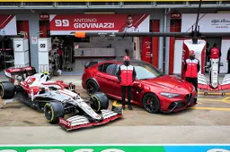 Alfa Romeo Giulia GTAm ospite speciale in pit lane a Imola