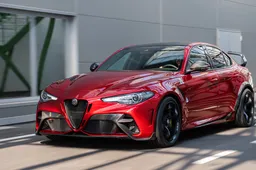Alfa Romeo Giulia GTAm: ancora più estrema. Motore, peso, informazioni