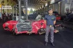Da Toyota a Ferrari taroccata: il falso bolide distrutto per difendere il Cavallino