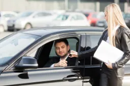 Bonus auto elettriche: il 22 ottobre si parte, ma c'è una grave falla nel sistema