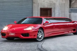 Ferrari 360 Modena Limousine: una “limourrari” da 240.000 euro [VIDEO]
