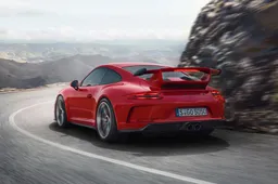 Netta crescita per Porsche nel 2016