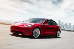 Annunciata la Tesla Model 3 Mid Range da 45 mila dollari. E in Italia?