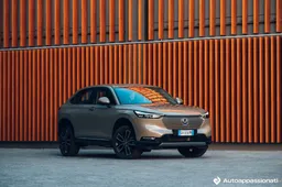Honda HR-V Full Hybrid: prezzo, dimensioni, interni, prova su strada