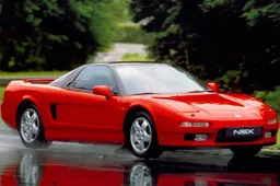 Honda NSX, la supercar intelligente e raffinata figlia di Senna