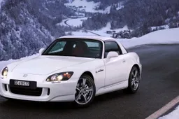 Honda S2000, l'urlo selvaggio dei 9.000 giri