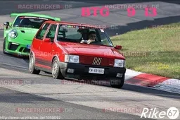 Con la Fiat Uno Turbo al Nurburgring, in mezzo alle supercar: ci vuole coraggio [VIDEO]