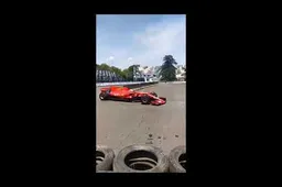 La Ferrari investe il meccanico al Motor Valley Fest: momenti d'angoscia [VIDEO]