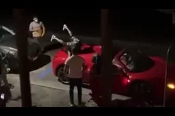 Vidal fa una capriola sulla sua Ferrari, è visibilmente ubriaco [VIDEO]