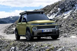 Nuova Hyundai Inster Cross: prezzo e info del mini SUV elettrico