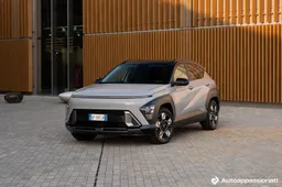 Hyundai Kona Hybrid 2023: prova su strada, consumi, scheda tecnica, prezzo