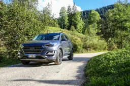 Hyundai Tucson Hybrid: il SUV best seller della marca sceglie l'ibrido