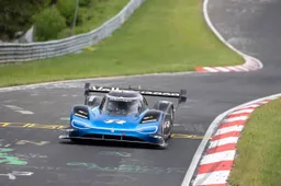 6:05.336: nuovo record, elettrico, per la Volkswagen ID.R al Nürburgring-Nordschleife [VIDEO]