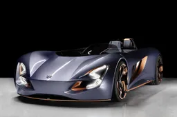 Suzuki, la gamma ibrida e la concept Misano al Milano Monza Motor Show 2021