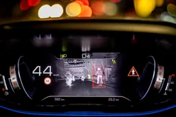 Night Vision Peugeot: come funziona la “vista notturna” su 3008, 5008 e 508