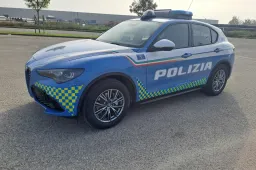 Alfa Romeo Stelvio della Polizia: ecco la prima in divisa