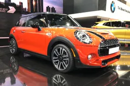 Al Salone di Detroit 2018 il restyling di Mini 3 porte, 5 porte e Cabrio