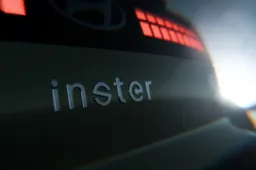 Hyundai Inster: ecco il nuovo piccolo SUV elettrico