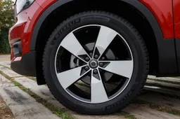 Pneumatici All-Season: cosa sono e come funzionano le gomme 4 stagioni