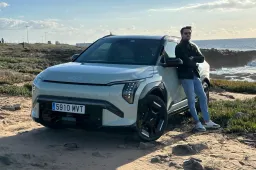 Prova su strada Kia EV3: l’elettrica con le carte in regola. Prezzo e informazioni