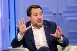NCC: il Tar boccia il “decreto allunga-code” di Salvini