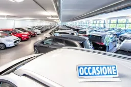 Per gli italiani l’auto nuova è da fessi: l’usato il vero affare