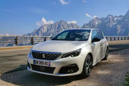 Le 5 cose da sapere sulla nuova Peugeot 308 Restyling 2017 [LIVE]