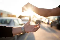 Al via da oggi gli incentivi per auto usate: fino a 2.000 euro di sconto