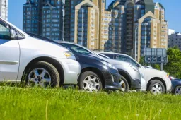 Incentivi auto 2024, nuovi ritardi: forse partono ad aprile