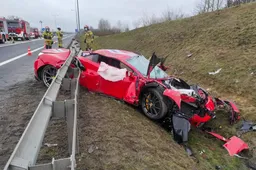 Altro giro, altro incidente: completamente distrutta questa Ferrari 488 Pista