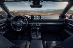 Honda CR-V 2023, le foto dei nuovi interni