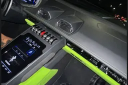 La figlia di Totti a 150 km/h in Lamborghini col fidanzato