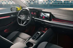 Interni Volkswagen Golf 2020: si cambia volto