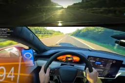 Tesla Model S Plaid supera i 300 km/h in Autobahn [VIDEO]