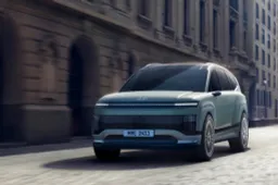 Hyundai Ioniq 9: elettrica premium per le famiglie. Dimensioni, motori e prezzi